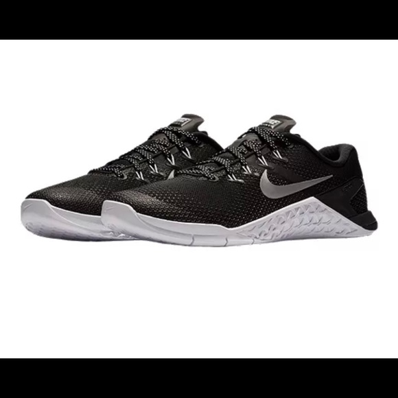 Nike Shoes - Nike Metcon 4 - Worn 2 times.